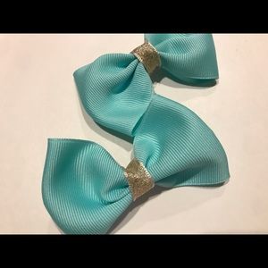 Hair bows